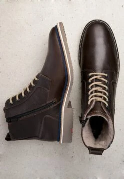 Lloyd -Lloyd 682f47f1bc954f07aea019c0e2e6fbbe