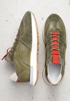 Lloyd MIT GLÄNZENDER OPTIK - Sneaker Low - Olive 10 Lloyd MIT GLÄNZENDER OPTIK - Sneaker Low - Olive -Lloyd 9725be576c1f4f5bbddb30ae4a184350