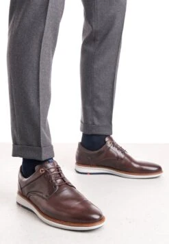 Lloyd MATHEW - Schnürer - Braun