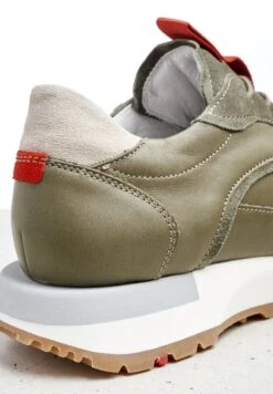 Lloyd MIT GLÄNZENDER OPTIK - Sneaker Low - Olive 11 Lloyd MIT GLÄNZENDER OPTIK - Sneaker Low - Olive -Lloyd f0bec8b6811744dcb3ae6a256e745ffa